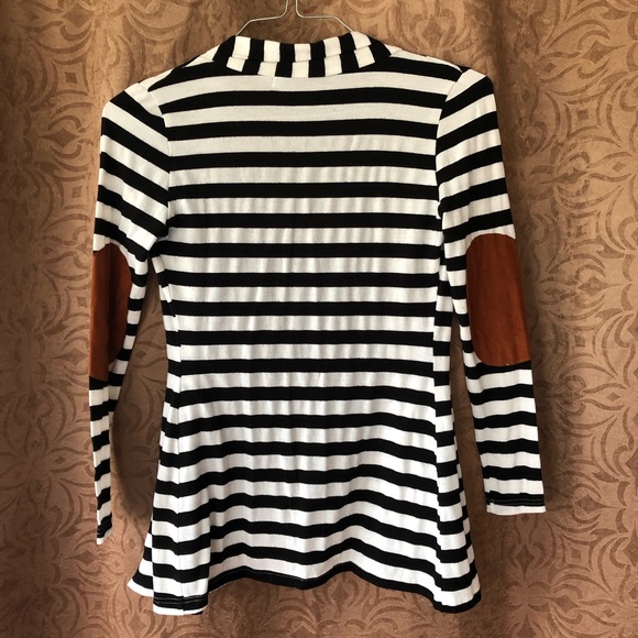 Lightweight striped cardigan with patch sleeves 🖤 - Picture 3 of 3